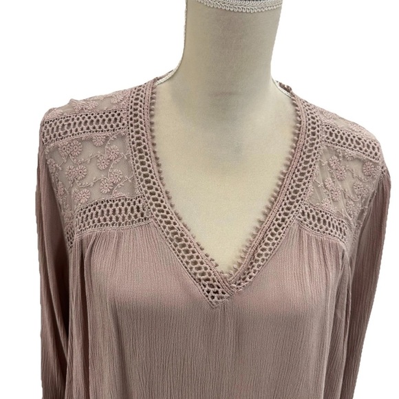 Boho JohnPaulRichard Flowy Embroidered Blouse 3/4 Puff Sleeves V Neck Plus 1X - Picture 2 of 9